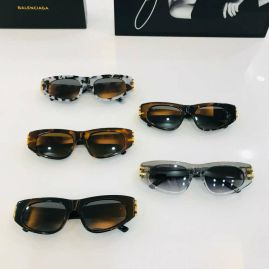 Picture of Balenciga Sunglasses _SKUfw55136830fw